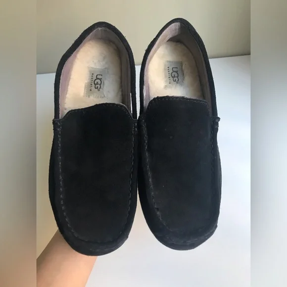 UGG | Shoes | Ugg Mens Ascot Slippers Size Us 65 Us 7 | Poshmark